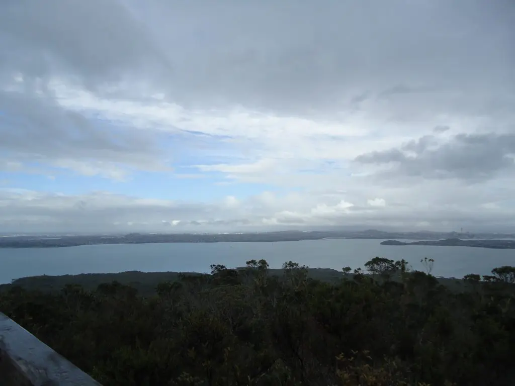 Escalando-o-vulcão-Rangitoto-na-chuva-2