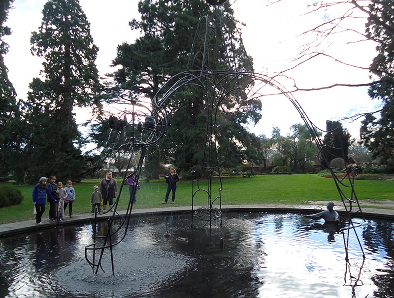 escultura bizarra jardim botanico nova zelandia
