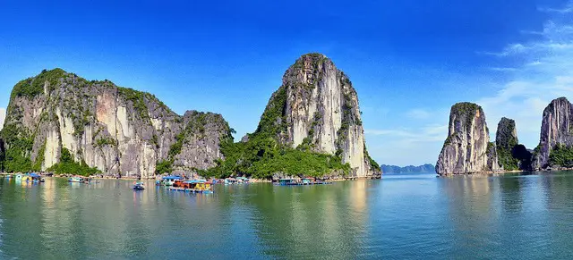 halong bay panorama