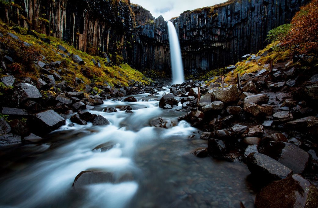 fotos para amar a Islândia Litlanesfoss cachoeira basalto svartifoss