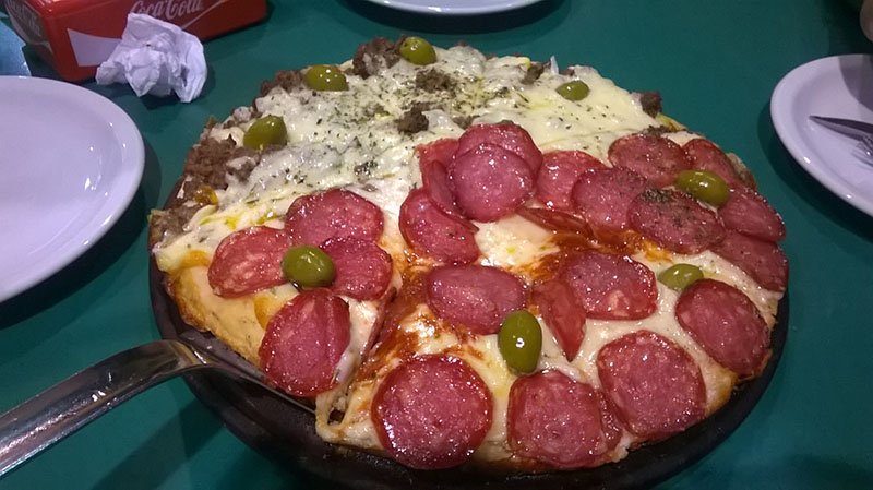 Rolê em Posadas, Argentina pizzaria (2)