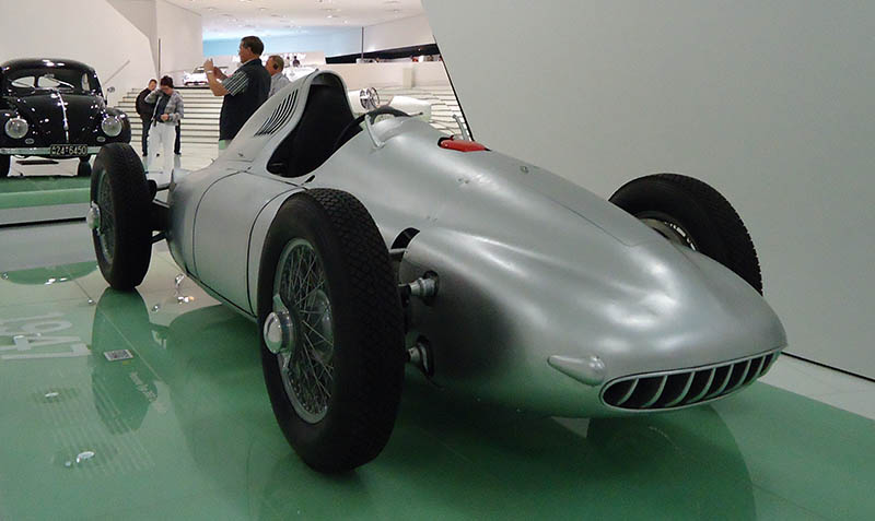 O museu da Porsche em Stuttgart (12)