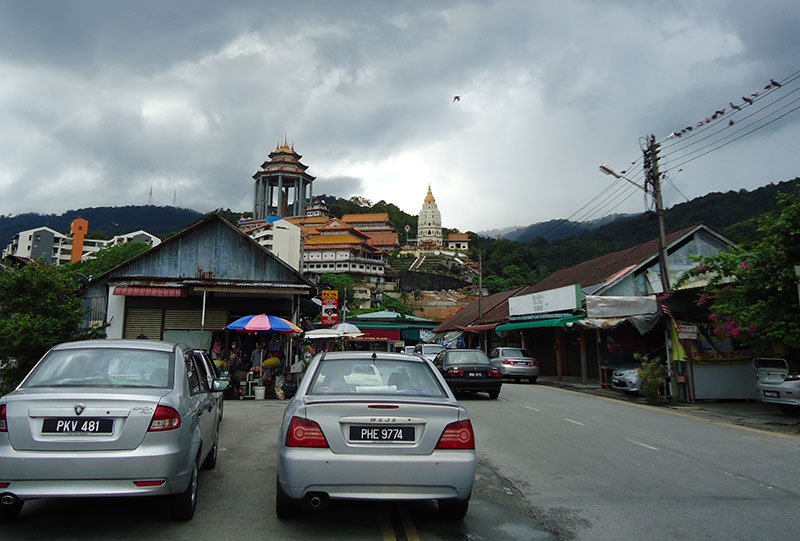 O-fantástico-templo-Kek-Lok-Si-em-Penang-Malásia (1)