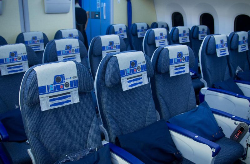 Por dentro do Avião Star Wars e aeroporto temático (6)