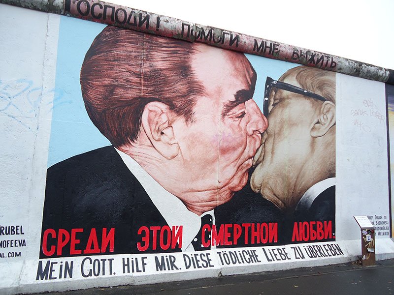 10 lugares legais grátis em Berlim mural east side gallery
