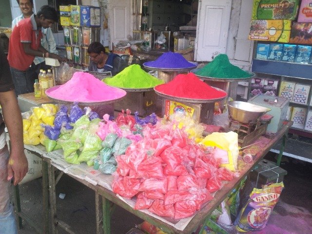pos-coloridos-para-holi-festival-india