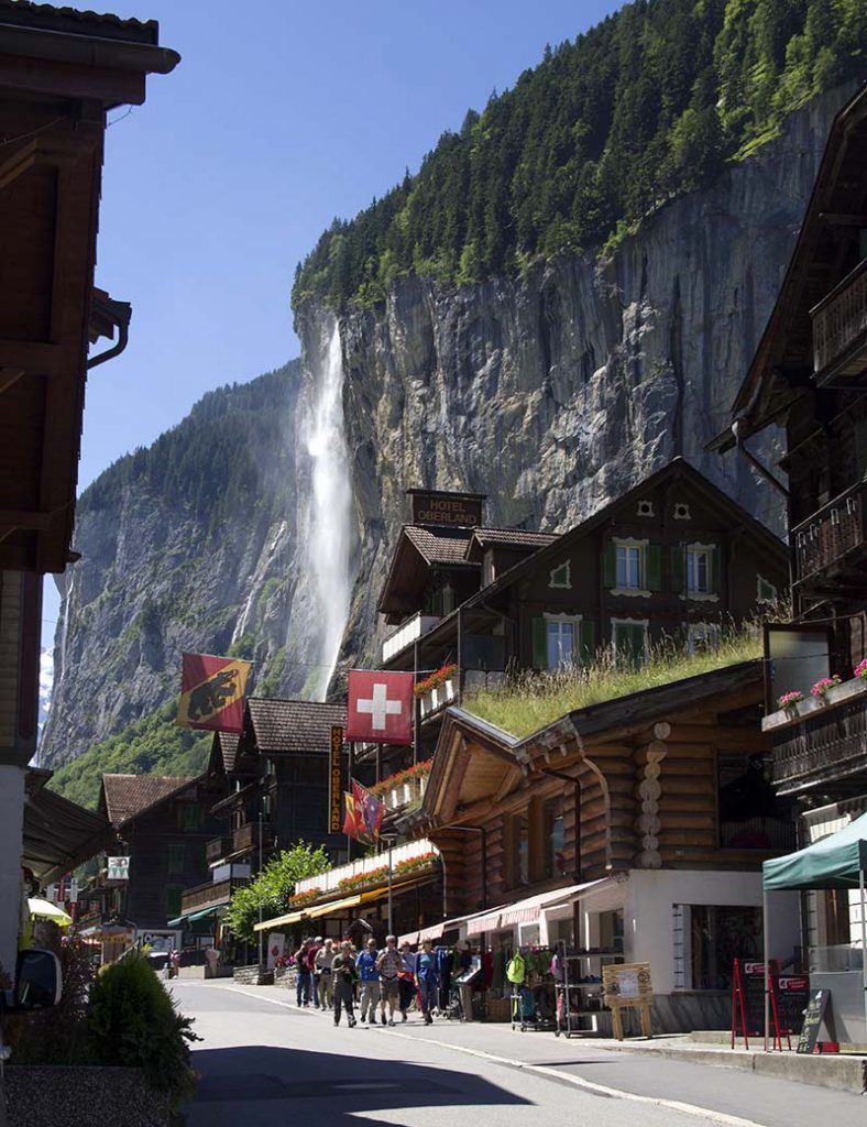 cachoeira na cidade lauterbrunnen suiça