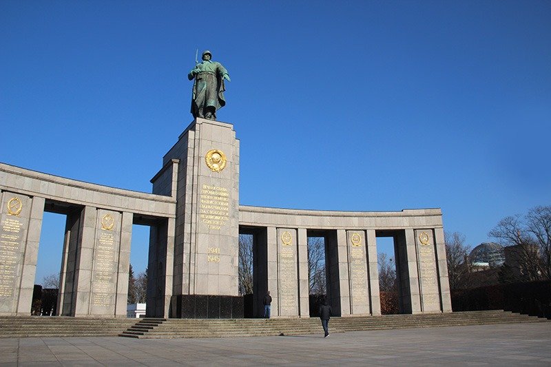 memorial sovietico berlim unter dem linden