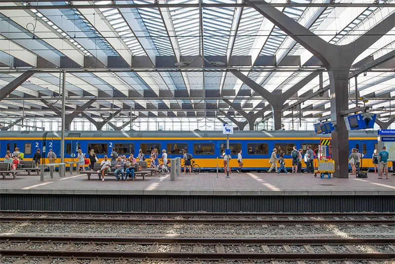hardMOB - Passeie de trem pela Holanda