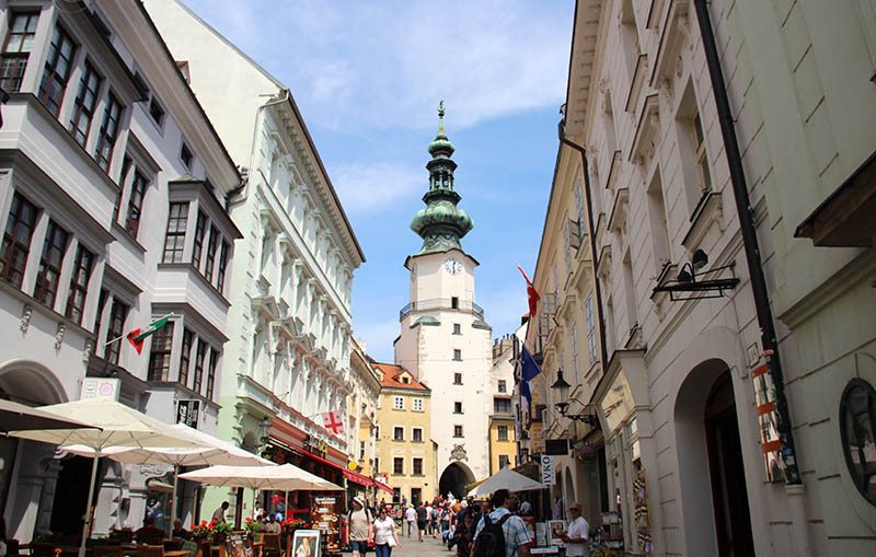 torre centro bratislava eslovaquia lojas