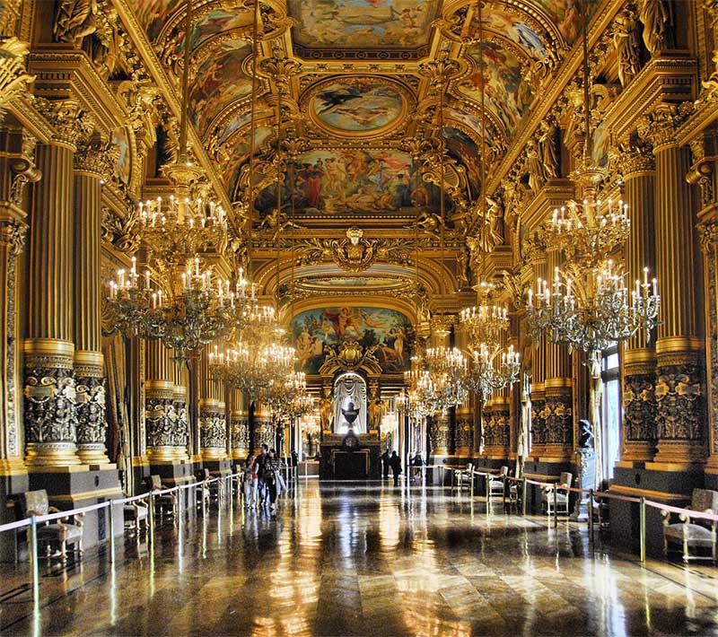 Ópera Garnier é uma opção ótima para visitar Paris na chuva.