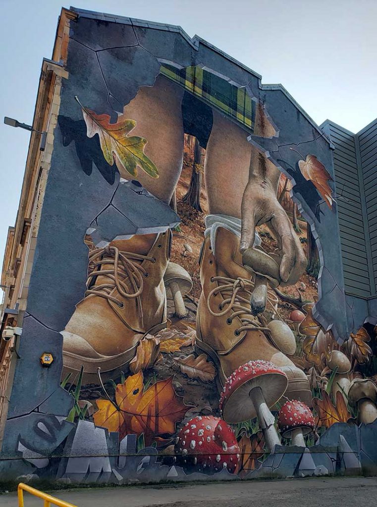 Mural em Glasgow com temática de outono