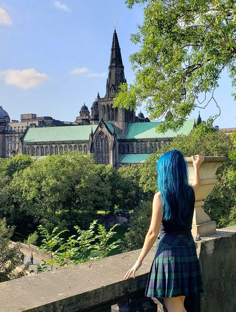 Vista da Necropolis para a Catedral em Glasgow