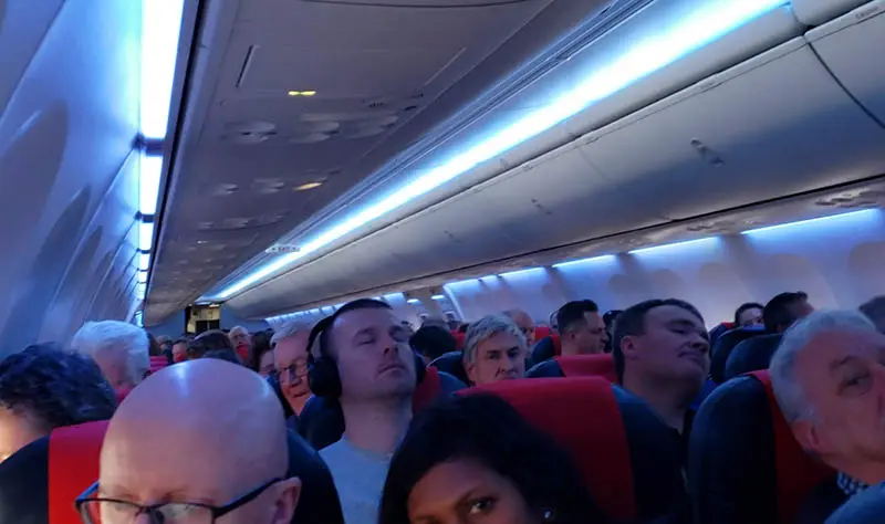 interior do aviao norwegian air