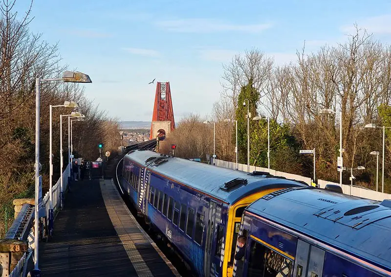 trem edimburgo queensferry