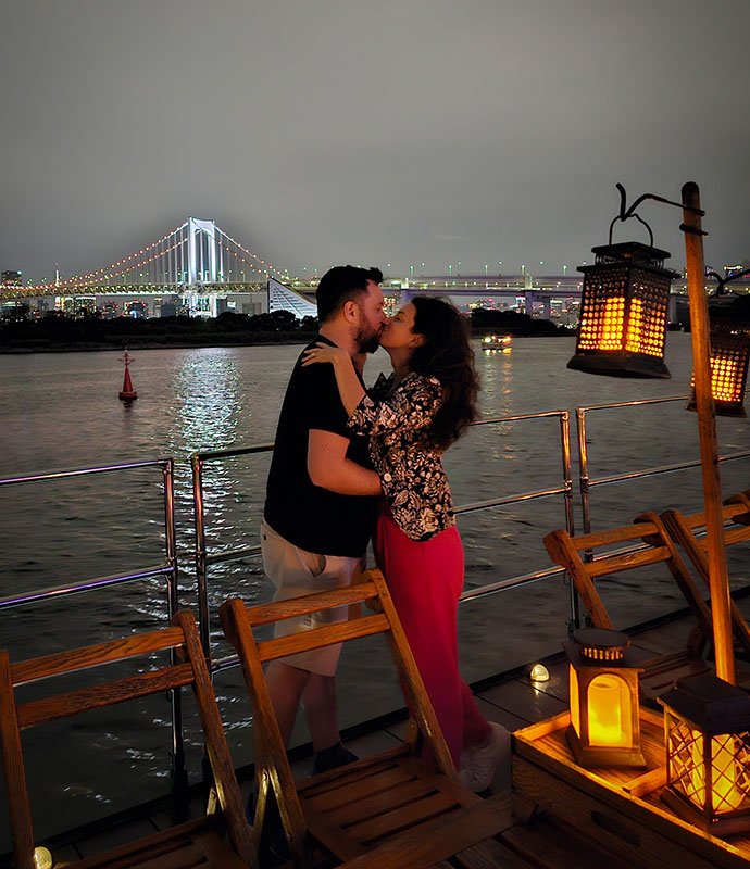 passeio romantico tokyo barco