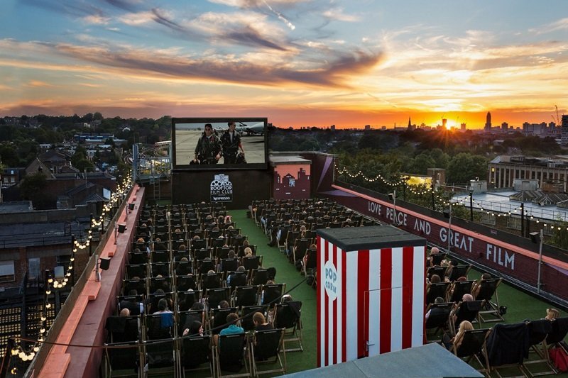 Rooftop Film Club em Melhor época para visitar Londres eventos mês a mês