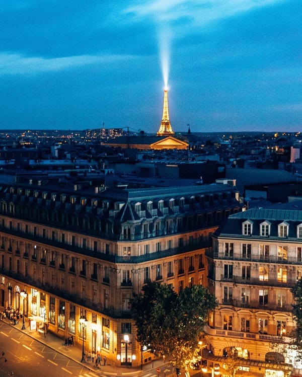 10 atrações grátis em Paris os melhores passeios gratuitos: Vista da Torre Eiffel do terraço da Galerias Lafayette