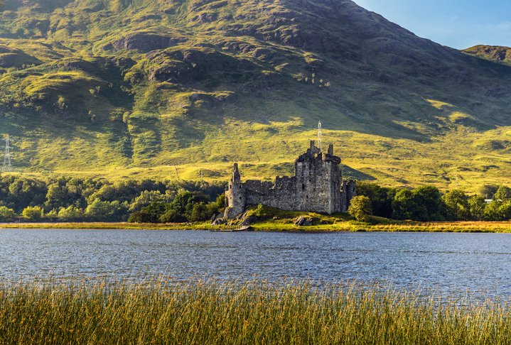 Castelo de Kilchurn na Europa - Destino imperdível para primeira viagem a Europa
