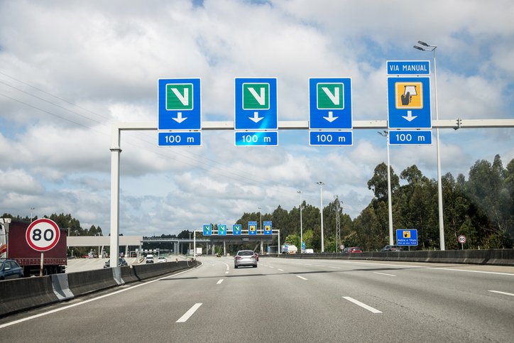 Cuidados com pedágios em uma viagem de carro pela Europa