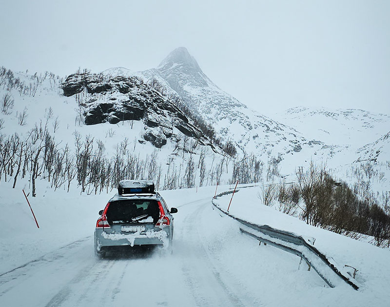 como e dirigir na noruega ilha de senja