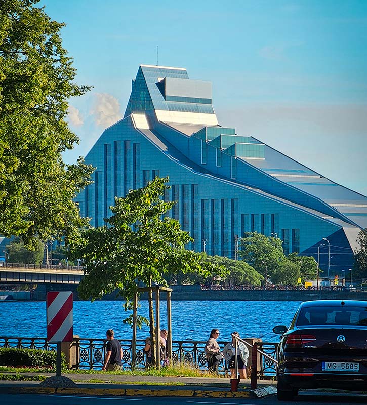 pontos turisticos em riga letonia