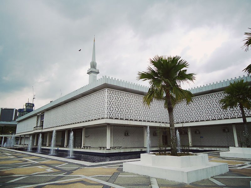 Atrações em Kuala Lumpur na Malásia mesquita nacional malaia