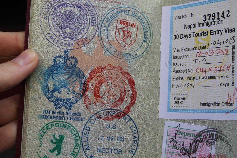 15 carimbos legais para o seu passaporte stamp cool checkpoint charlie apure guria