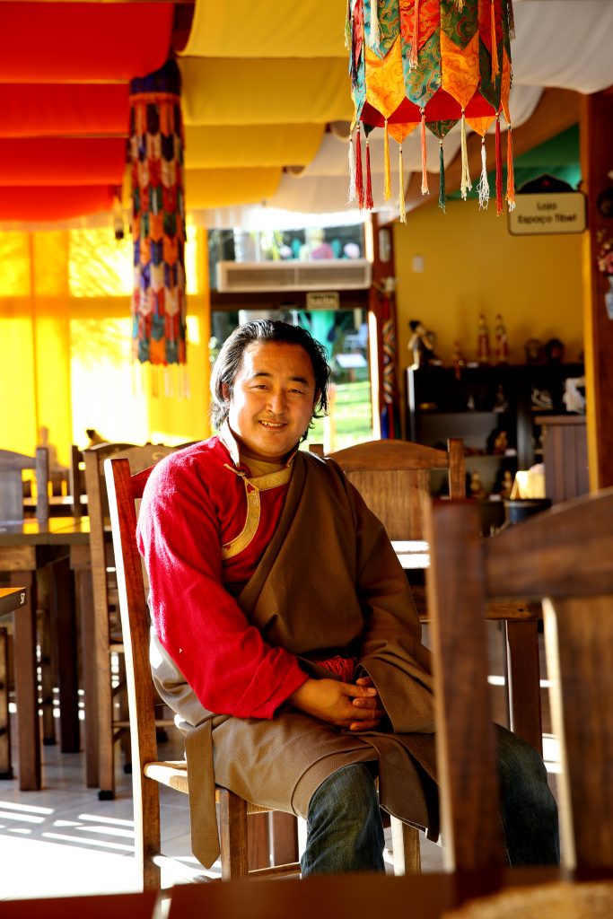 tashiling ogen shak chefe restaurante tibetano