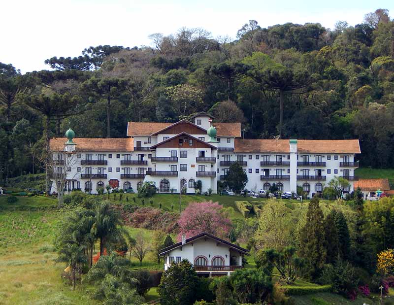 Treze-Tílias-Tirol-Brasileiro-hotel