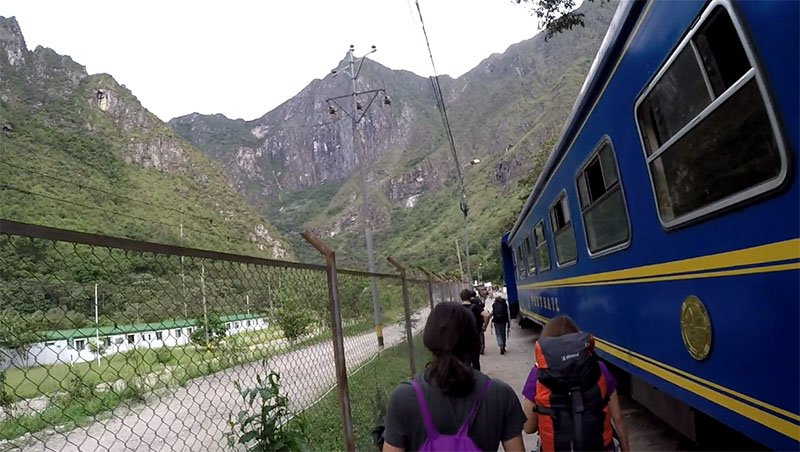 Machu Picchu barato caminho pela hidrelétrica trem