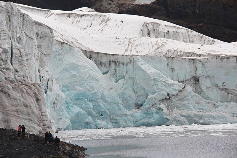 glaciar pastoruri trekking ice