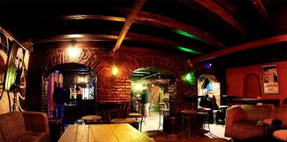 7 bares de rock em Curitiba