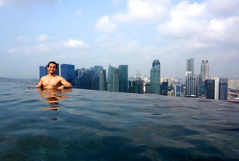 piscina com borda infinita marina bay sands singapura