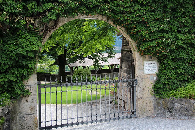 entrada castelo de liechtenstein vaduz