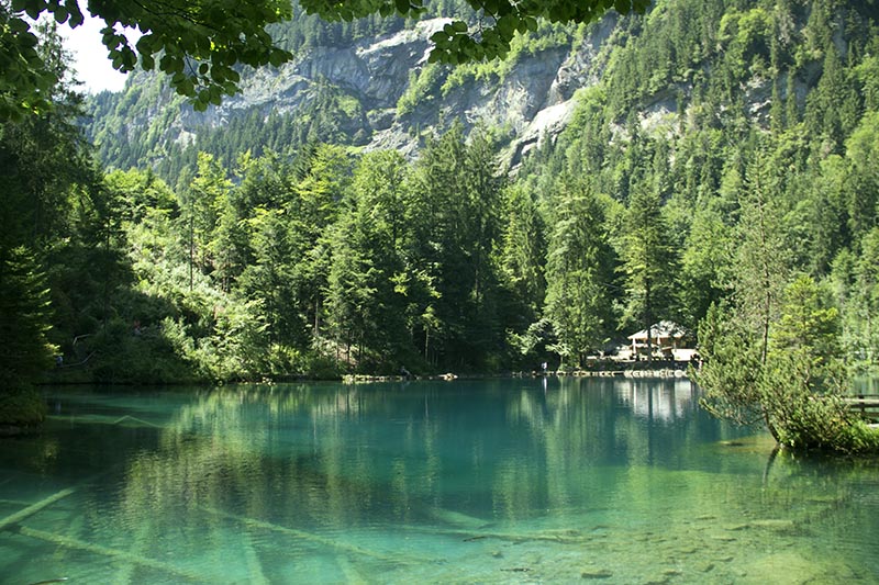 lugares incriveis para conhecer na suica blausee