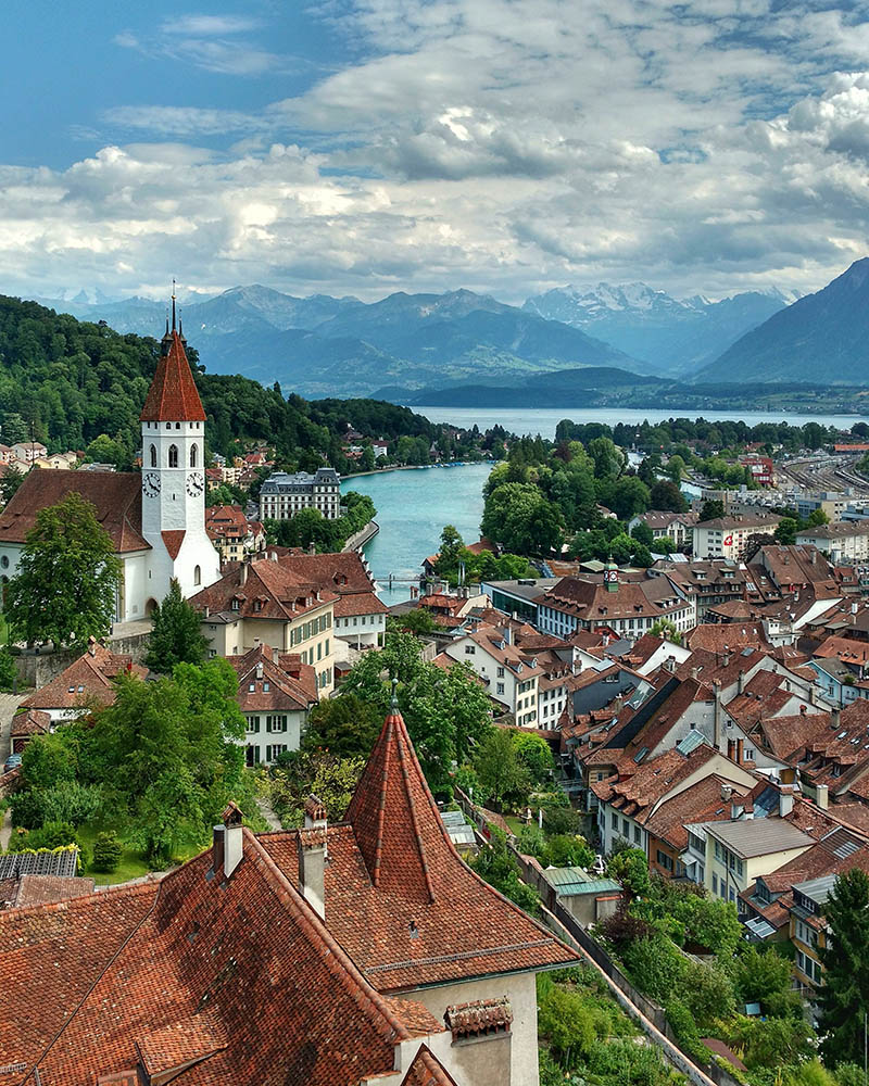 Thun uma cidade incrível na Suiça! o que fazer e passeio de barco no lago Thun a Interlaken