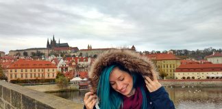 Roteiro em Praga: o melhor em 2 dias! vista da ponte charles em praga frio inverno