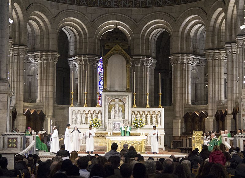 catedral sacre couer por dentro interior missa