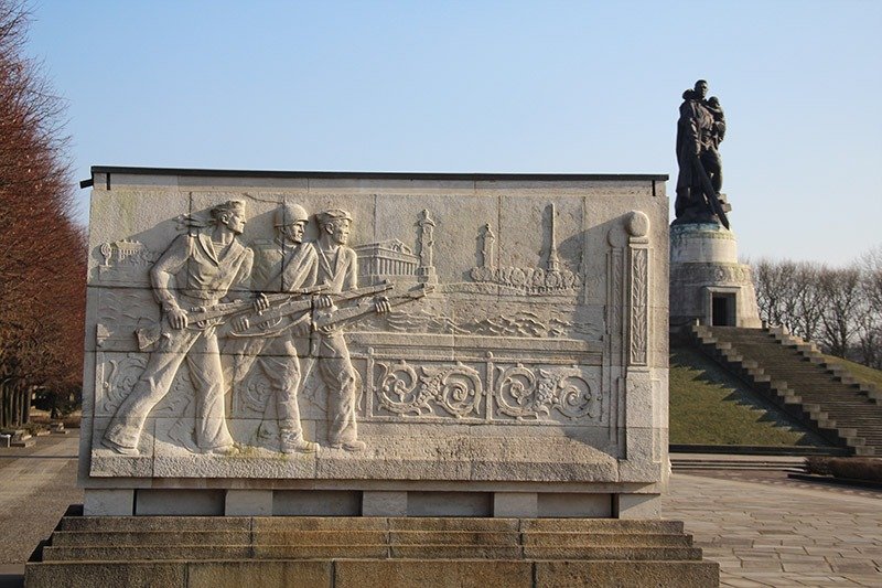 sarcofagos memorial sovietico berlim