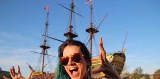 Barco em Amsterdam: como é o passeio pelos canais navio pirata amsterdam holanda passeio cruzeiro canais