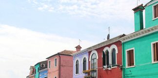 O que fazer em Burano e Torcello em Veneza: dicas de viagem dicas de burano veneza italia casas coloridas