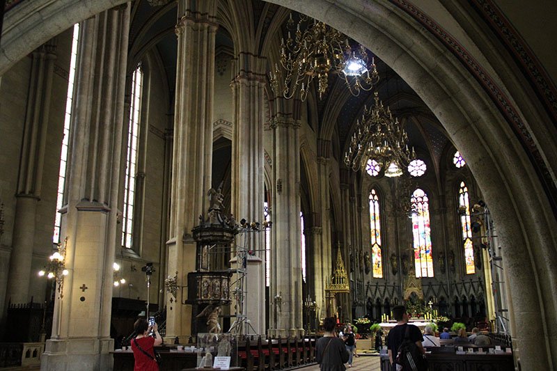 interior catedral zagreb roteiro