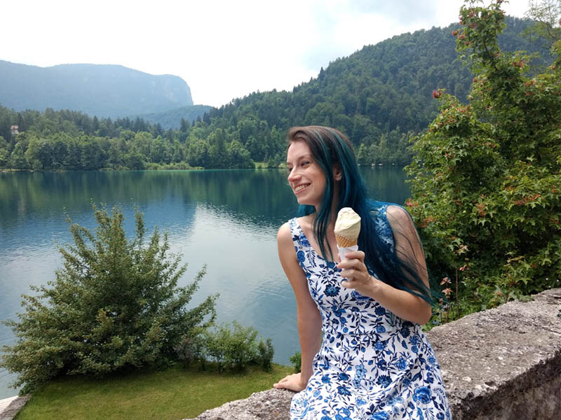 visitando a ilha de bled sorvete