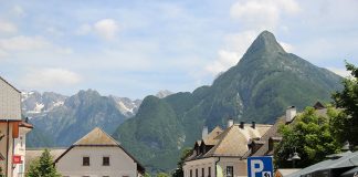 Vale do rio Soča: rios azuis em Bovec e Kobarid centro de bovec na eslovenia dicas