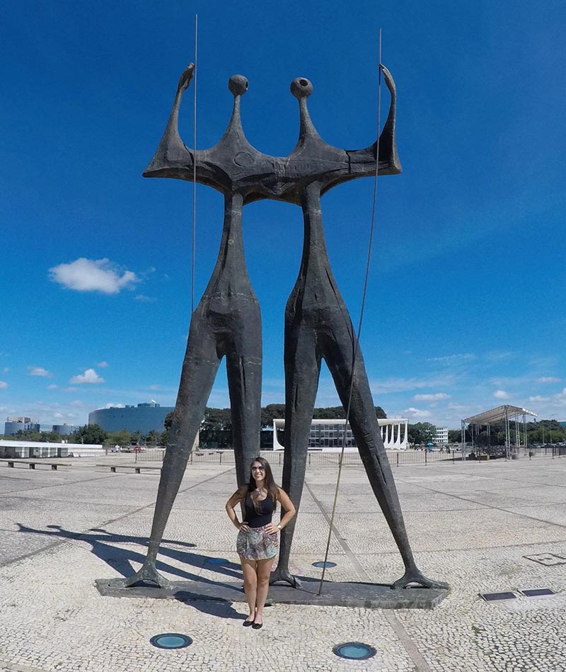 escultura candangos em brasilia