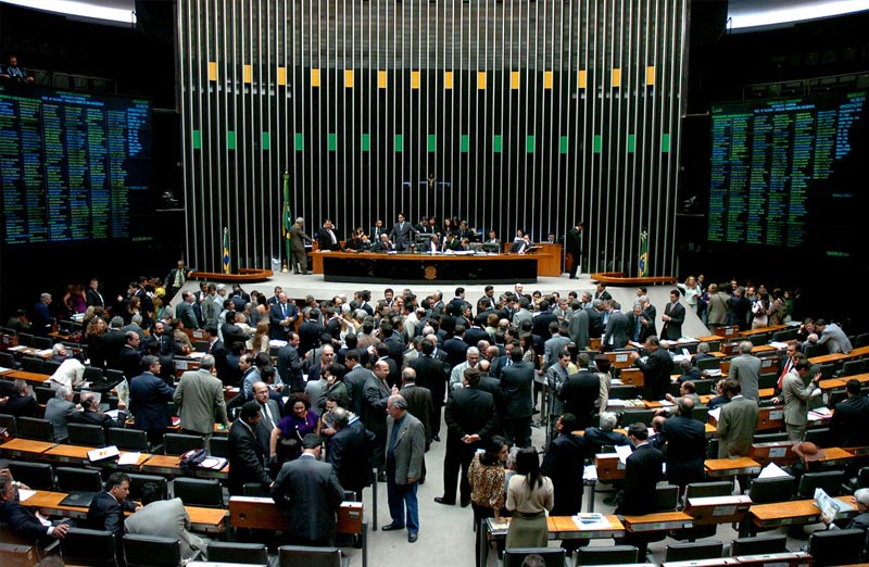plenario camara dos deputados em brasilia