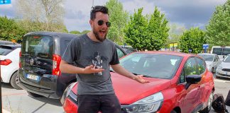 Dirigir na Itália: documentos e dicas para alugar carro Faceiros com o carro alugado na Itália