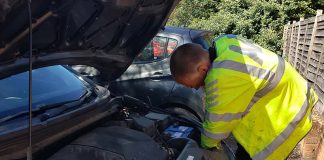 Como comprar carro na Inglaterra: preços, seguro e garantia conserto de carro mecanico inglaterra garantia